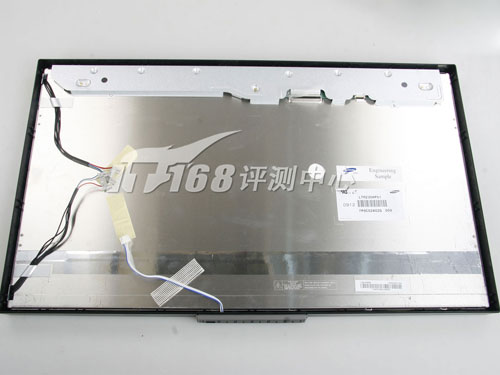 取下背部之电源与控制芯片之后